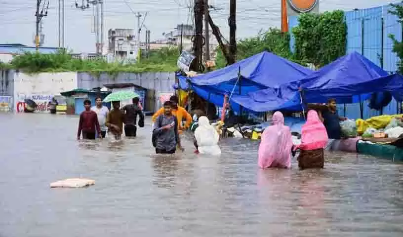 चक्रवात मोन्था के प्रभाव से Telangana के 16 जिलों में तबाही मची चक्रवात मोन्था के प्रभाव से Telangana के 16 जिलों में तबाही मची