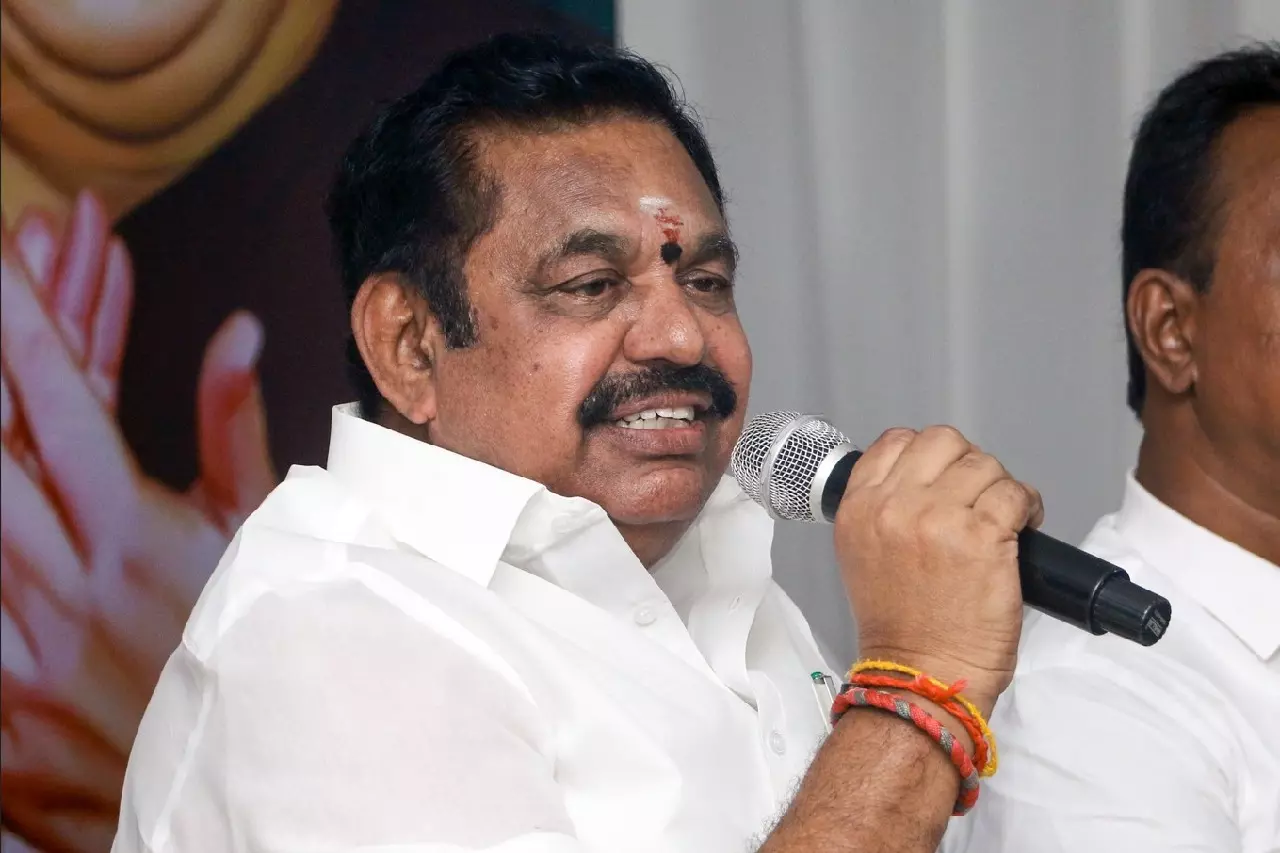Tamil Nadu: EPS ने विजय की TVK के साथ गठबंधन की बातचीत से इनकार किया Tamil Nadu: EPS ने विजय की TVK के साथ गठबंधन की बातचीत से इनकार किया