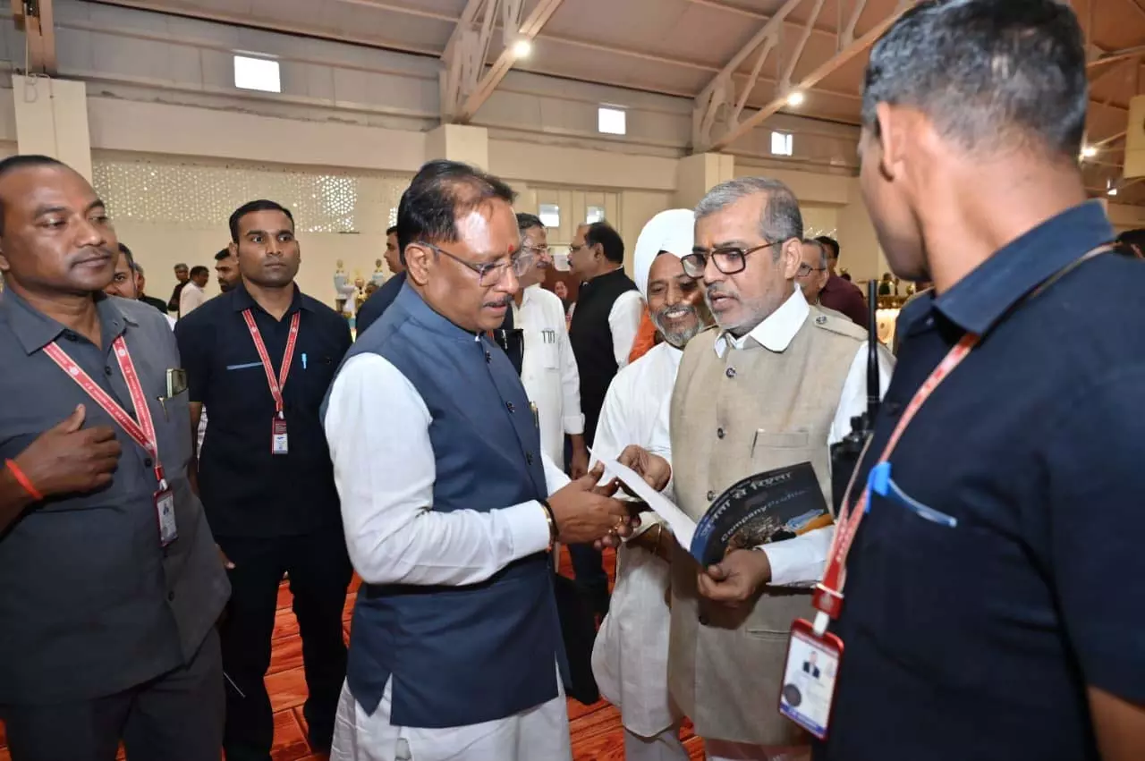 मुख्यमंत्री विष्णुदेव साय ने पत्रकारों संग मनाया दिवाली मिलन मुख्यमंत्री विष्णुदेव साय ने पत्रकारों संग मनाया दिवाली मिलन