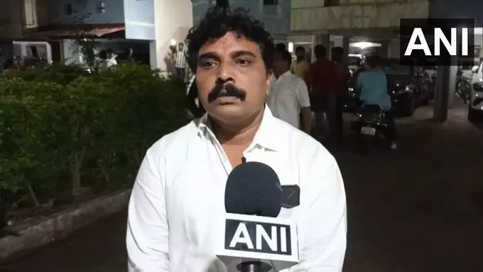 पवई बच्चों बंधक कांड में नया खुलासा, शिवसेना (UBT) नेता सूरज लोखंडे का बड़ा बयान पवई बच्चों बंधक कांड में नया खुलासा, शिवसेना (UBT) नेता सूरज लोखंडे का बड़ा बयान