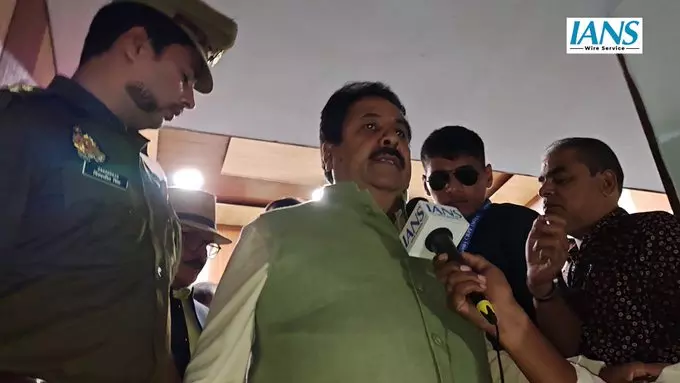 कानपुर: राहुल गांधी के बयान पर कांग्रेस सांसद राजीव शुक्ला का स्पष्टीकरण कानपुर: राहुल गांधी के बयान पर कांग्रेस सांसद राजीव शुक्ला का स्पष्टीकरण