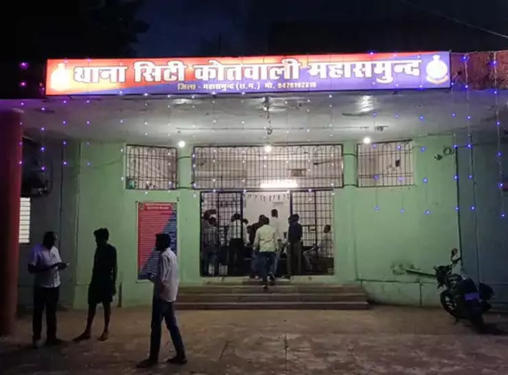 दलित व्यक्ति की पीट-पीटकर हत्या, सरपंच पति समेत चार आरोपी गिरफ्तार दलित व्यक्ति की पीट-पीटकर हत्या, सरपंच पति समेत चार आरोपी गिरफ्तार