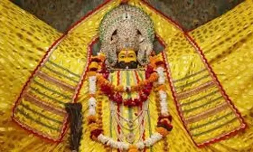 Khatu Shyam Birthday 2025: आने वाला है खाटू श्याम बाबा का जन्मदिन, इस दिन उन्हें क्या चढ़ाएं