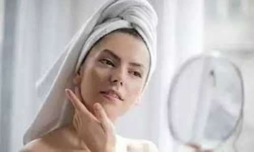 Summer Tips: सर्दियों में नहाने के बाद अगर आपकी त्वचा रूखी लगती है, तो लगाएं ये तेल Summer Tips: सर्दियों में नहाने के बाद अगर आपकी त्वचा रूखी लगती है, तो लगाएं ये तेल