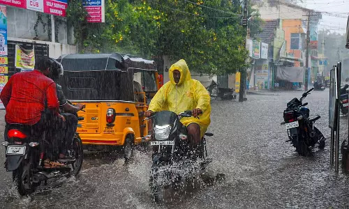 Tamil Nadu में 4 नवंबर तक हल्की बारिश होने की संभावना है Tamil Nadu में 4 नवंबर तक हल्की बारिश होने की संभावना है