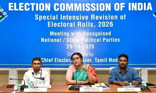 DMK और सहयोगी पार्टियों ने चुनाव आयोग से वोटर लिस्ट में बड़े बदलाव को टालने की अपील की DMK और सहयोगी पार्टियों ने चुनाव आयोग से वोटर लिस्ट में बड़े बदलाव को टालने की अपील की