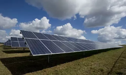 बिजली की लागत में ₹165 करोड़ बचाने के लिए तानसा और मोदक सागर बांधों पर 100 MW का फ्लोटिंग सोलर पावर प्लांट लगाएगा