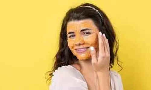Skin care: त्वचा संबंधी समस्याओं को दूर रखने के लिए हल्दी, आलू और दूध से फेस पैक बनाएं Skin care: त्वचा संबंधी समस्याओं को दूर रखने के लिए हल्दी, आलू और दूध से फेस पैक बनाएं