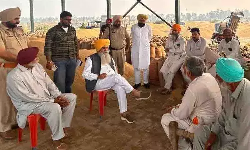 Sangrur में कदाचार के लिए 3 आढ़तियों के लाइसेंस निलंबित Sangrur में कदाचार के लिए 3 आढ़तियों के लाइसेंस निलंबित