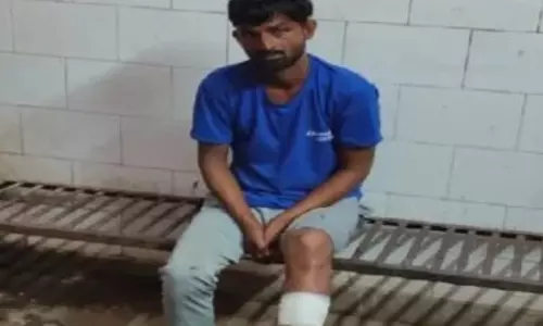 Farrukhabad: पुलिस की जवाबी फायरिंग में इनामी रोहित उर्फ कीड़ा घायल Farrukhabad: पुलिस की जवाबी फायरिंग में इनामी रोहित उर्फ कीड़ा घायल