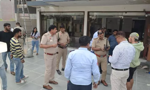 Karnal में म्यूजिक कंपनी के दफ्तर में गोलीबारी से दहशत Karnal में म्यूजिक कंपनी के दफ्तर में गोलीबारी से दहशत