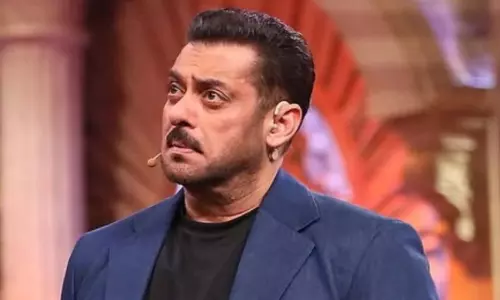 Bigg Boss 19 के लिए सलमान खान की 150 करोड़ रुपये की फीस का सच Bigg Boss 19 के लिए सलमान खान की 150 करोड़ रुपये की फीस का सच