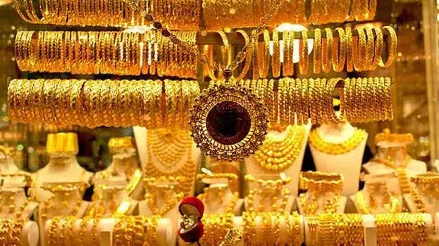 kerala: सोने की बेशुमार गिरावट, निवेशकों के लिए चेतावनी या अवसर? kerala: सोने की बेशुमार गिरावट, निवेशकों के लिए चेतावनी या अवसर?
