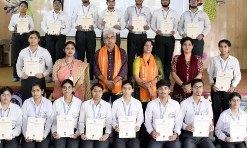 Bhiwani: हलवासिया विद्या विहार में व्यवसायिक अवसरों पर हुई सार्थक चर्चा Bhiwani: हलवासिया विद्या विहार में व्यवसायिक अवसरों पर हुई सार्थक चर्चा