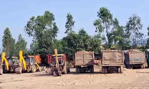 Chakki Belt में अवैध खनन नेटवर्क का भंडाफोड़ Chakki Belt में अवैध खनन नेटवर्क का भंडाफोड़