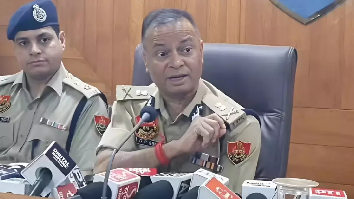 Rohtak: हरियाणा पुलिस को DGP की सीख. अनुशासन में कमी बर्दाश्त नहीं Rohtak: हरियाणा पुलिस को DGP की सीख. अनुशासन में कमी बर्दाश्त नहीं
