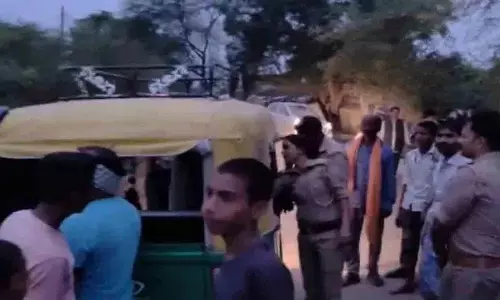 Girlfriend ने प्रेमी की पीट-पीटकर हत्या करने के बाद उसका गला रेत दिया