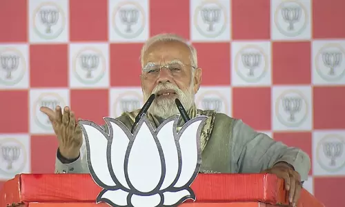 नामदार कामदार को गाली देंगे: राहुल गांधी पर पीएम मोदी का पलटवार