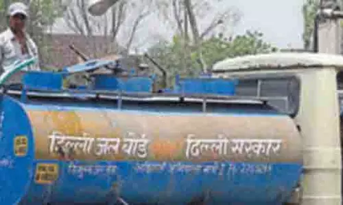 दिल्ली पुलिस ने NGT के आदेश पर 145 अवैध पानी के टैंकर जब्त किए, FIR दर्ज