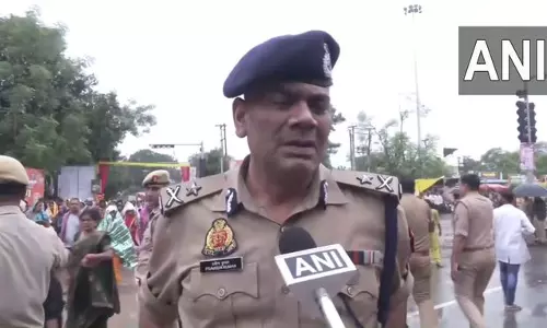 Ayodhya में 14 कोसी परिक्रमा में श्रद्धालुओं की बाढ़