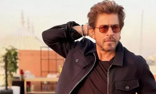 Shah Rukh Khan ने फैन को दिए लड़की पटाने के टिप्स, सलमान खान की तारीफ में कही दिल छू लेने वाली बात