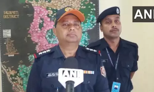 चक्रवात ‘मोंथा’ के बाद एनडीआरएफ की सक्रियता — उखड़ी सड़कें बहाल, ग्रामीणों को दी जागरूकता प्रशिक्षण चक्रवात ‘मोंथा’ के बाद एनडीआरएफ की सक्रियता — उखड़ी सड़कें बहाल, ग्रामीणों को दी जागरूकता प्रशिक्षण