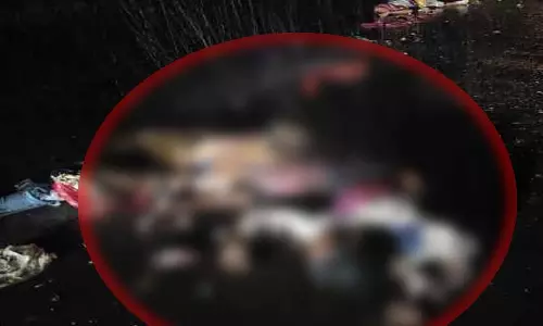 भीषण सड़क हादसे में बाइक सवार तीन लोगों की दर्दनाक मौत