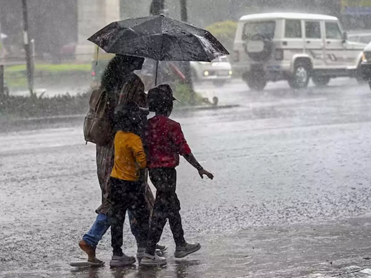 Weather News: छत्तीसगढ़ में चक्रवात मोंथा का प्रभाव अभी खत्म नहीं हुआ Weather News: छत्तीसगढ़ में चक्रवात मोंथा का प्रभाव अभी खत्म नहीं हुआ