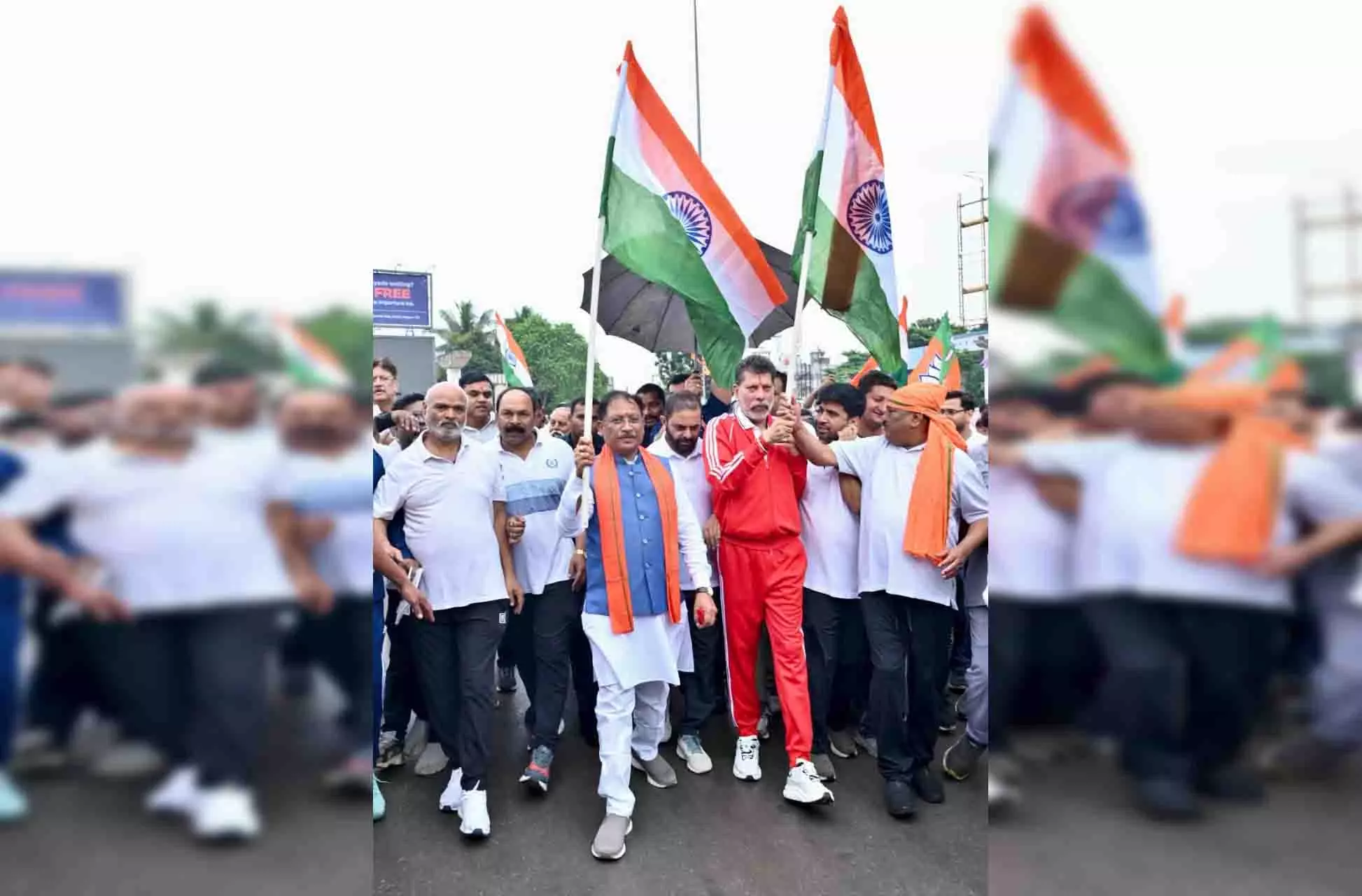 मुख्यमंत्री ने दिलाई राष्ट्रीय एकता की शपथ: स्कूली बच्चों, जनप्रतिनिधियों और आमजनों के साथ ‘एकता दौड़’ में हुए शामिल मुख्यमंत्री ने दिलाई राष्ट्रीय एकता की शपथ: स्कूली बच्चों, जनप्रतिनिधियों और आमजनों के साथ ‘एकता दौड़’ में हुए शामिल