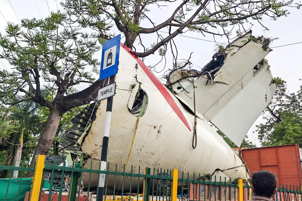 Air India ने मालिकों से लगभग 10,000 करोड़ रुपये की वित्तीय सहायता मांगी Air India ने मालिकों से लगभग 10,000 करोड़ रुपये की वित्तीय सहायता मांगी
