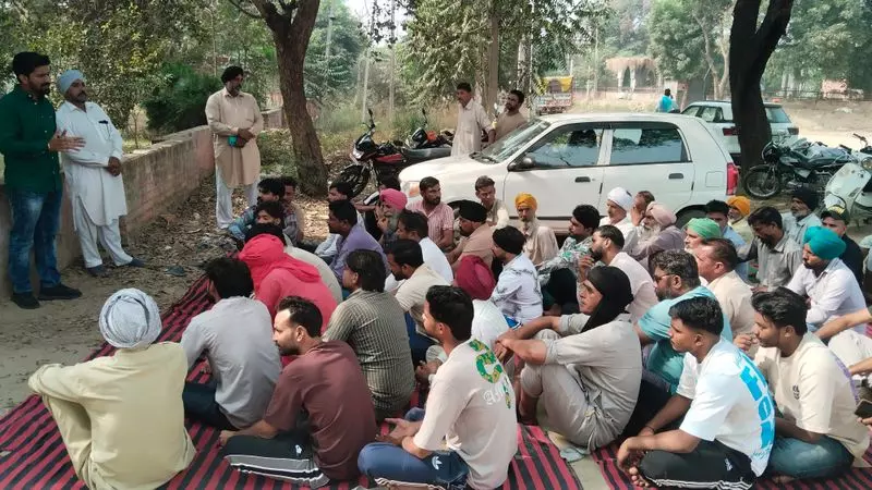 Haryana : परित्यक्त कन्या भ्रूण के लिए न्याय की मांग को लेकर गांव एकजुट Haryana : परित्यक्त कन्या भ्रूण के लिए न्याय की मांग को लेकर गांव एकजुट