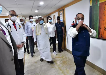 राज्यपाल गहलोत अस्पताल में, CM सिद्धारमैया ने की जल्द स्वस्थ होने की कामना राज्यपाल गहलोत अस्पताल में, CM सिद्धारमैया ने की जल्द स्वस्थ होने की कामना