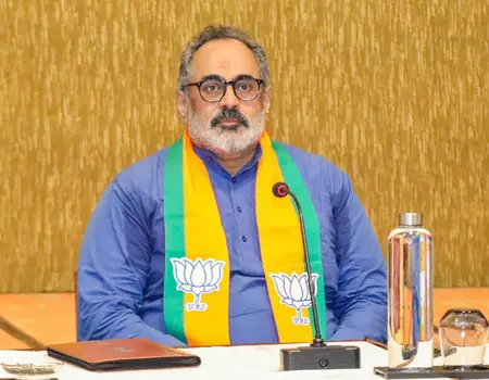 छह लाख करोड़ के कर्ज में डूबी केरल सरकार चुनाव से पहले कर रही दिखावा : राजीव चंद्रशेखर छह लाख करोड़ के कर्ज में डूबी केरल सरकार चुनाव से पहले कर रही दिखावा : राजीव चंद्रशेखर