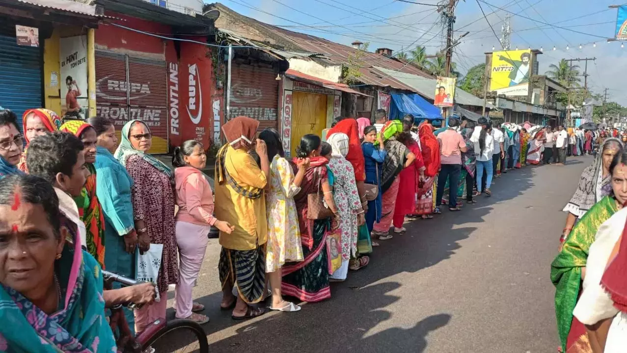 Puri : अनला नवमी पर राधा पद दर्शन के लिए सखीगोपाल में 2 लाख से ज़्यादा भक्त उमड़े Puri : अनला नवमी पर राधा पद दर्शन के लिए सखीगोपाल में 2 लाख से ज़्यादा भक्त उमड़े