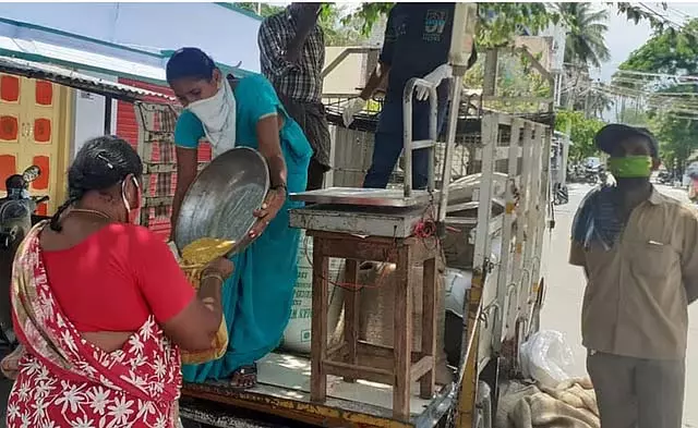 Tamil Nadu : 3 से 6 नवंबर तक राशन का सामान घर-घर बांटा जाएगा Tamil Nadu : 3 से 6 नवंबर तक राशन का सामान घर-घर बांटा जाएगा