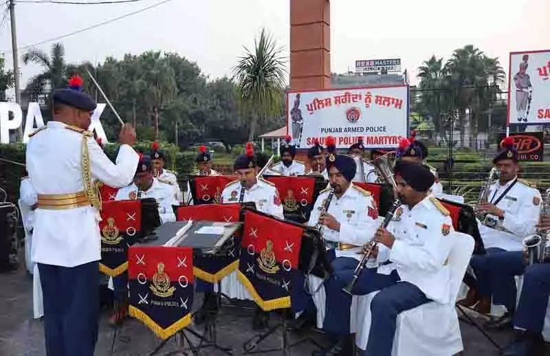 PAP बैंड ने शहीदों के सम्मान में प्रस्तुति दी PAP बैंड ने शहीदों के सम्मान में प्रस्तुति दी