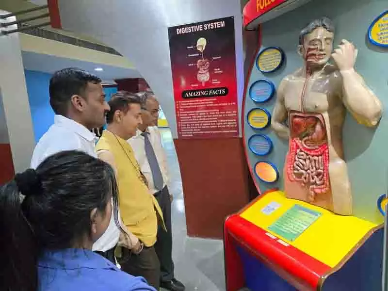 विज्ञान शिक्षा को बढ़ावा देने के लिए Science City में शिक्षा जगत के नेताओं की बैठक आयोजित विज्ञान शिक्षा को बढ़ावा देने के लिए Science City में शिक्षा जगत के नेताओं की बैठक आयोजित
