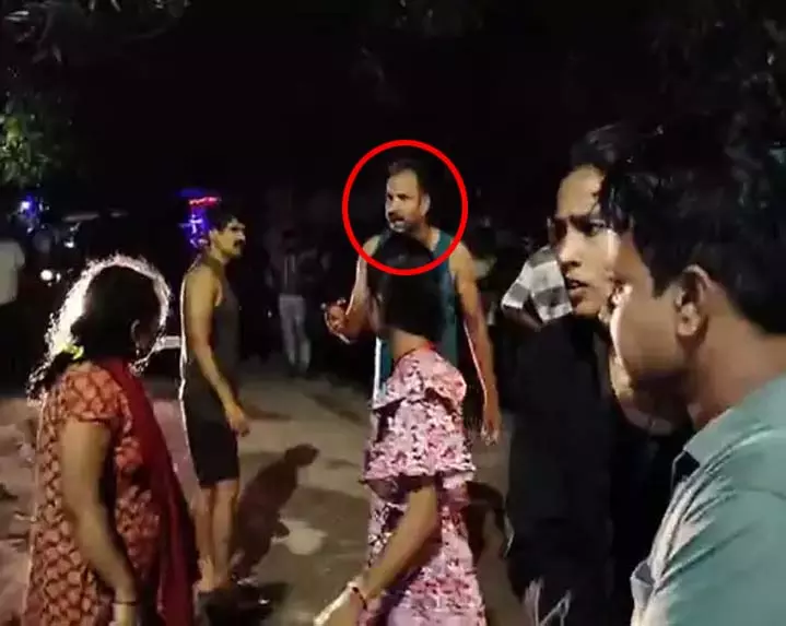 CG: CRPF जवान ने शराब के नशे में मचाया उत्पात CG: CRPF जवान ने शराब के नशे में मचाया उत्पात