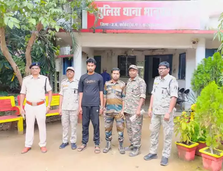 सरकारी नौकरी का झांसा देकर 7.24 लाख की ठगी, आरोपी गिरफ्तार सरकारी नौकरी का झांसा देकर 7.24 लाख की ठगी, आरोपी गिरफ्तार