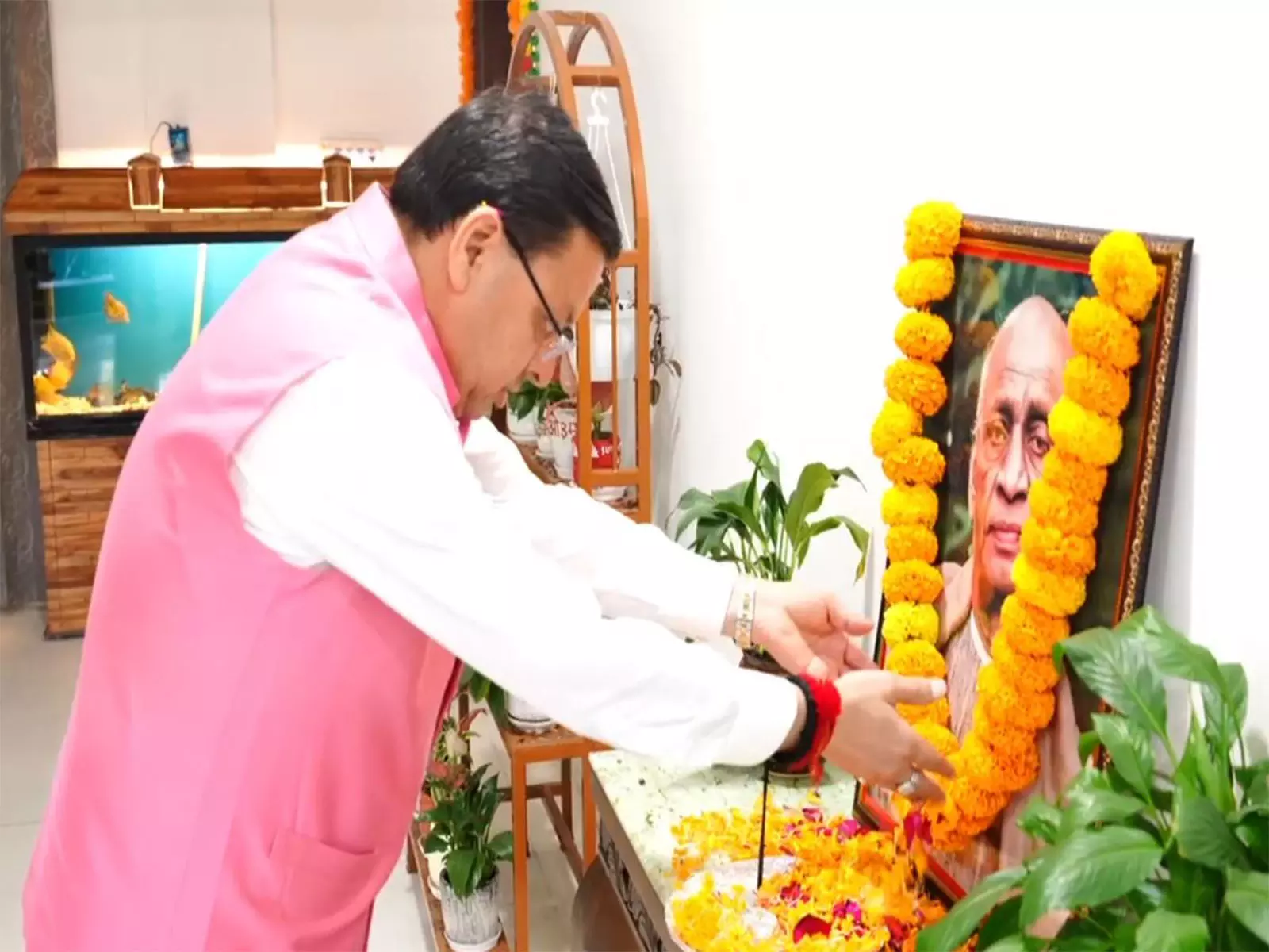 CM Dhami ने सरदार पटेल को 150वीं जयंती पर दी श्रद्धांजलि CM Dhami ने सरदार पटेल को 150वीं जयंती पर दी श्रद्धांजलि