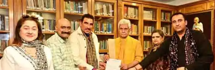 डोगरा समाज ट्रस्ट मुंबई ने LG से मुलाकात की डोगरा समाज ट्रस्ट मुंबई ने LG से मुलाकात की