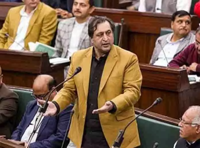 SRINAGAR: आरक्षण नीति को लेकर विधानसभा में लोन और गुरेजी में तकरार SRINAGAR: आरक्षण नीति को लेकर विधानसभा में लोन और गुरेजी में तकरार