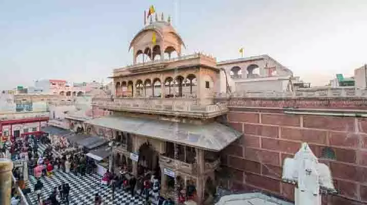 Vrindavan के बांके बिहारी मंदिर के बैंक खातों में ₹350 करोड़ की जमा राशि Vrindavan के बांके बिहारी मंदिर के बैंक खातों में ₹350 करोड़ की जमा राशि