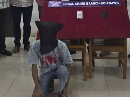 Kolhapur: उल्हासनगर के गिरोह ने कपड़े की दुकानों में लूटपाट की Kolhapur: उल्हासनगर के गिरोह ने कपड़े की दुकानों में लूटपाट की