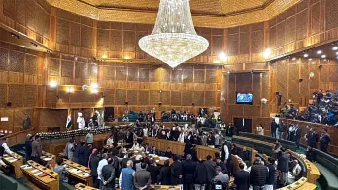 Srinagar: विधानसभा ने कानूनों में सुधार के उद्देश्य से 4 विधेयक पारित किए Srinagar: विधानसभा ने कानूनों में सुधार के उद्देश्य से 4 विधेयक पारित किए