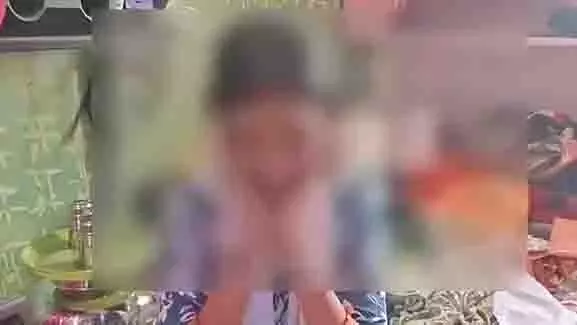 Andhra Pradesh: महिला पर पति के भाई के साथ शारीरिक दुराचार का दबाव Andhra Pradesh: महिला पर पति के भाई के साथ शारीरिक दुराचार का दबाव