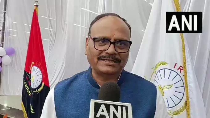 SIR से घबराई सपा, अखिलेश यादव की जमीन खिसक गई SIR से घबराई सपा, अखिलेश यादव की जमीन खिसक गई