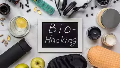Biohacker डॉक्टर: भविष्य की मेडिसिन में रोकथाम और लंबी उम्र का नया रास्ता Biohacker डॉक्टर: भविष्य की मेडिसिन में रोकथाम और लंबी उम्र का नया रास्ता