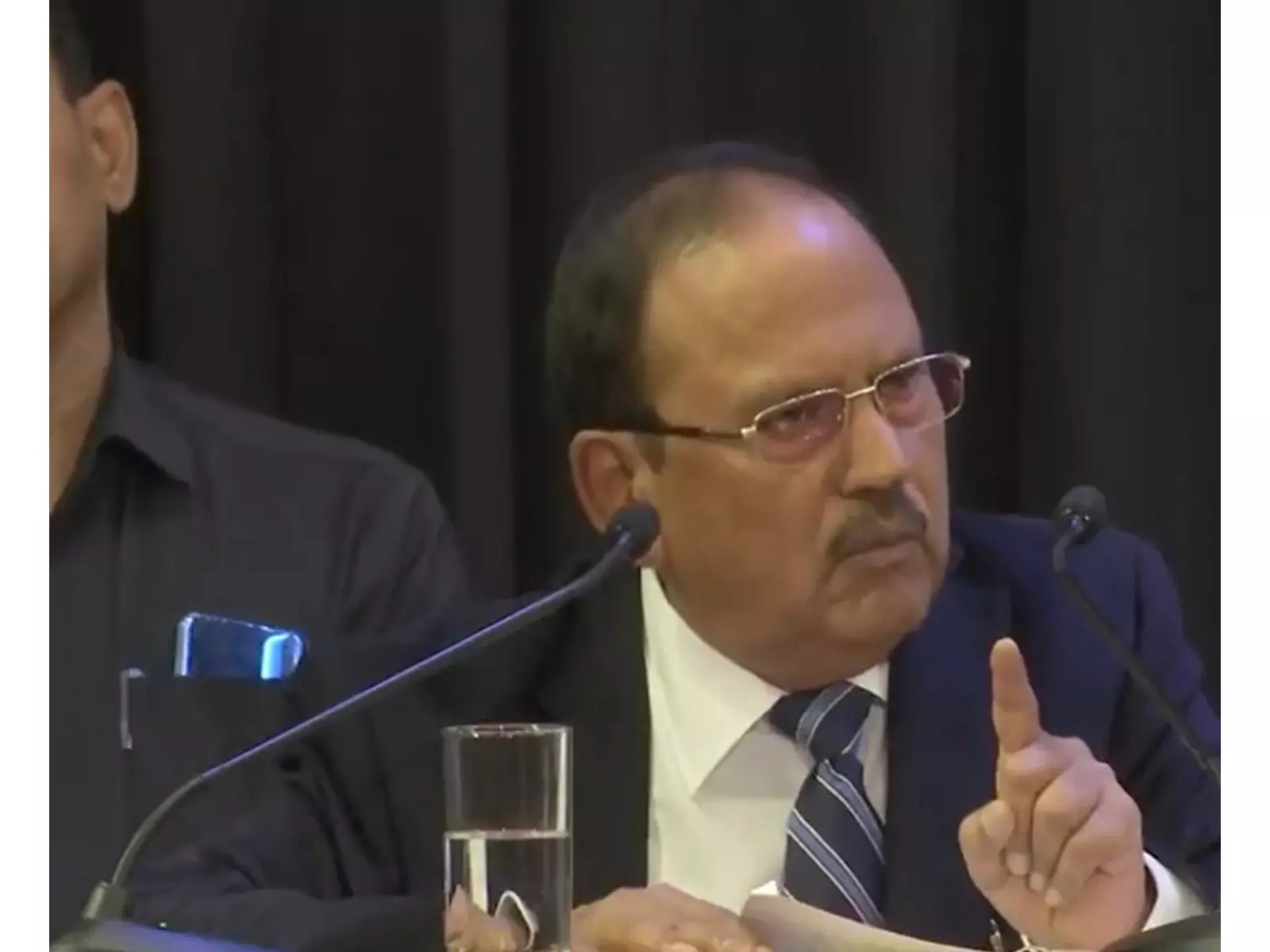 जम्मू-कश्मीर को छोड़कर देश आतंकवादी हमलों से सुरक्षित रहा: Ajit Doval जम्मू-कश्मीर को छोड़कर देश आतंकवादी हमलों से सुरक्षित रहा: Ajit Doval