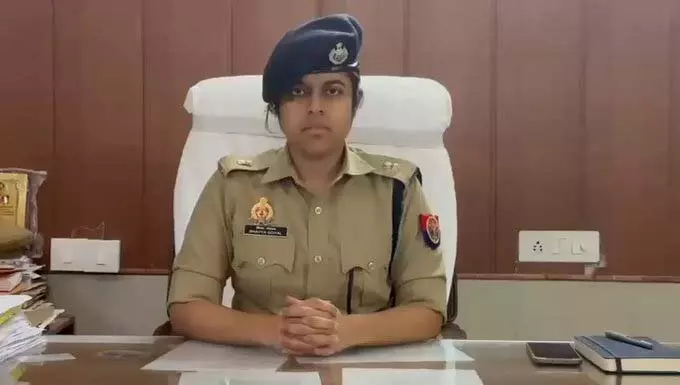 नोएडा के सूरजपुर में दो पक्षों में झगड़ा, दोनों घायल; पुलिस ने दर्ज किया केस, जांच जारी नोएडा के सूरजपुर में दो पक्षों में झगड़ा, दोनों घायल; पुलिस ने दर्ज किया केस, जांच जारी